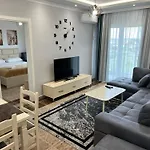 Fishta Apartments Q5 34